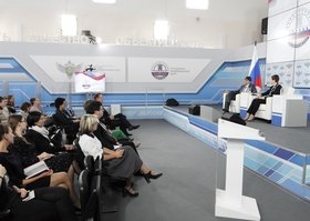 В апробации разработанной модели примут участие более 4,5 тысяч учителей русского языка и математики из 13 субъектов РФ